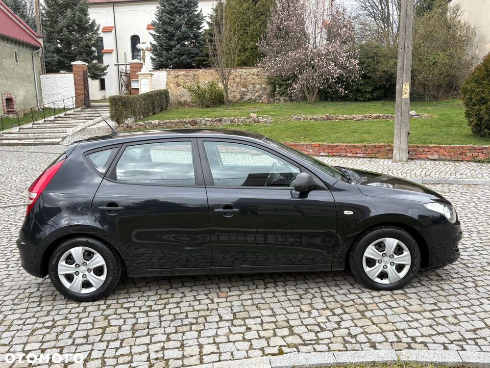 Hyundai i30 1.4 Blue Comfort - 4