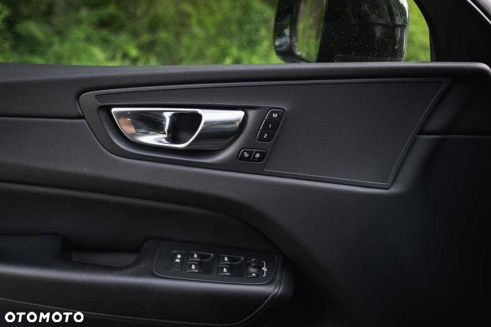 Volvo XC 60 - 21