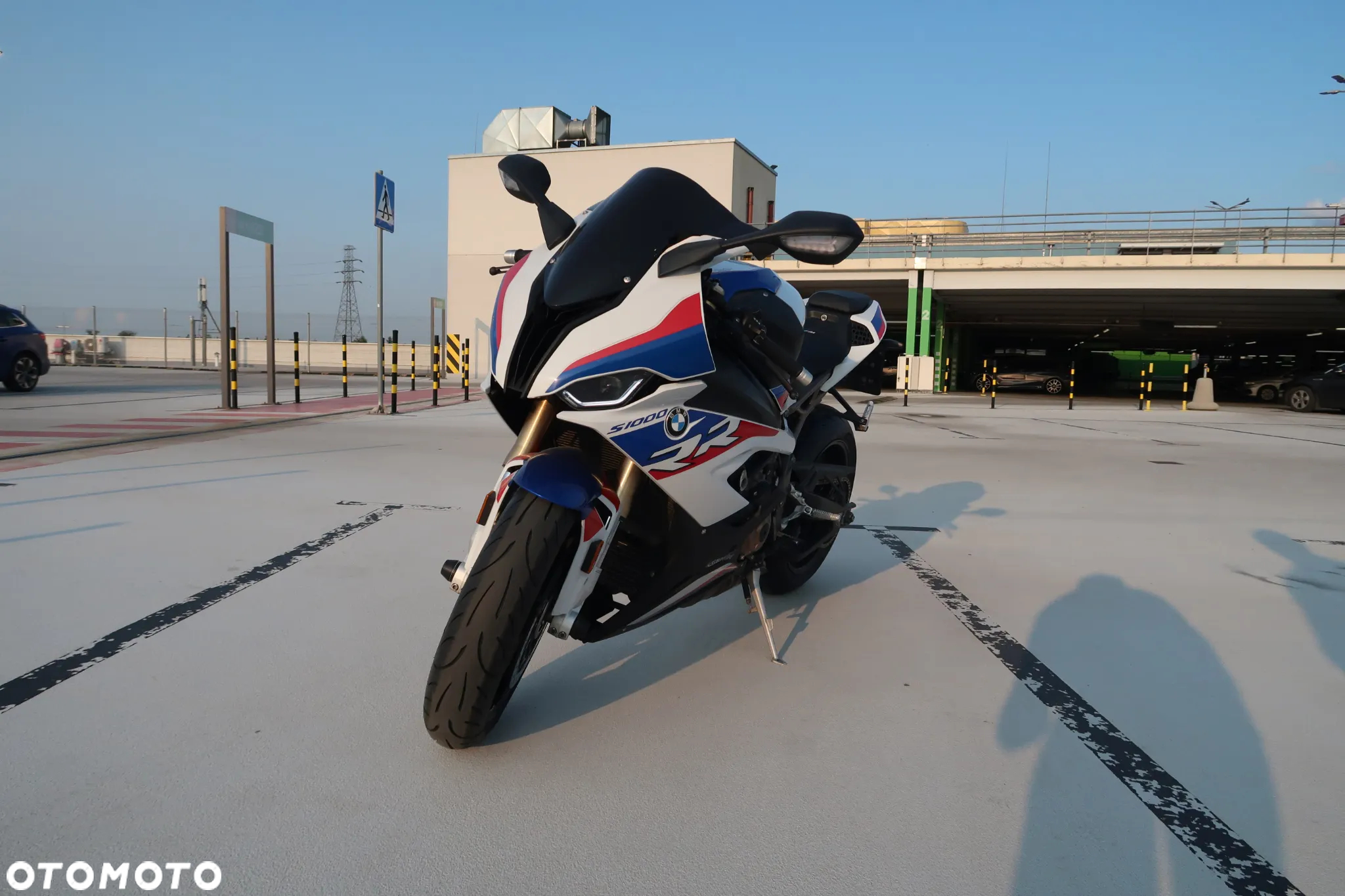BMW S - 4
