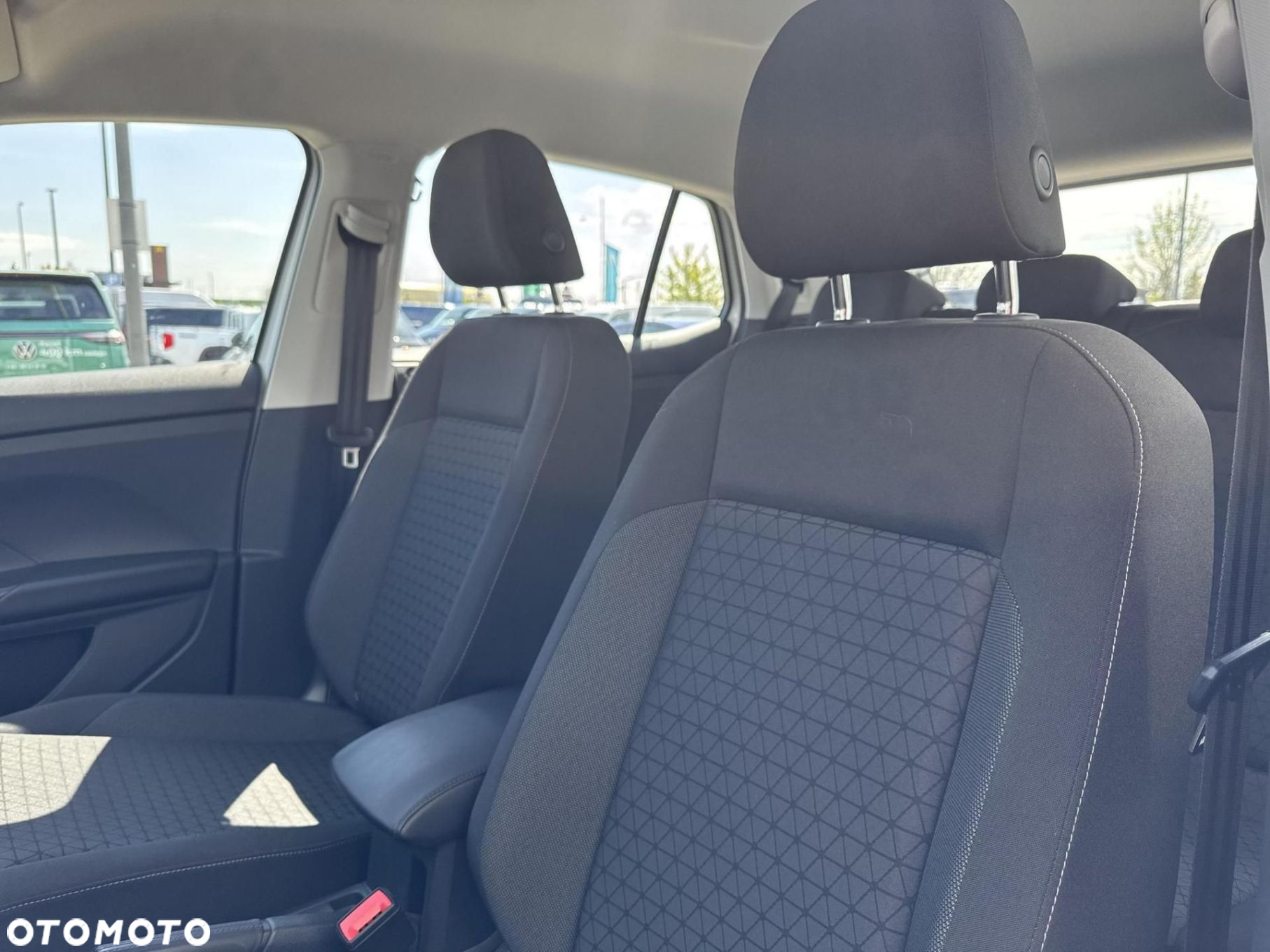 Volkswagen T-Cross 1.0 TSI Life DSG - 12