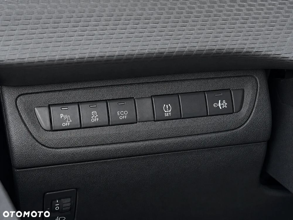 Peugeot 2008 1.6 e-HDi Allure S&S - 19
