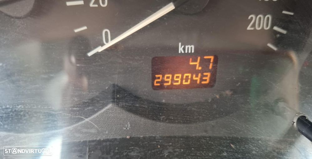 Opel Corsa 1.7 DI - 8