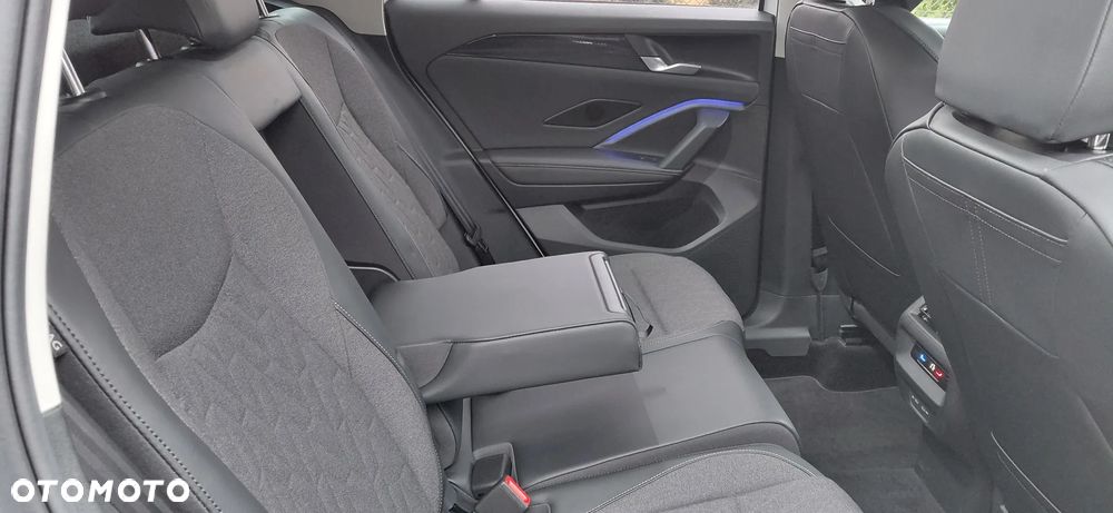 Volkswagen Tiguan - 11