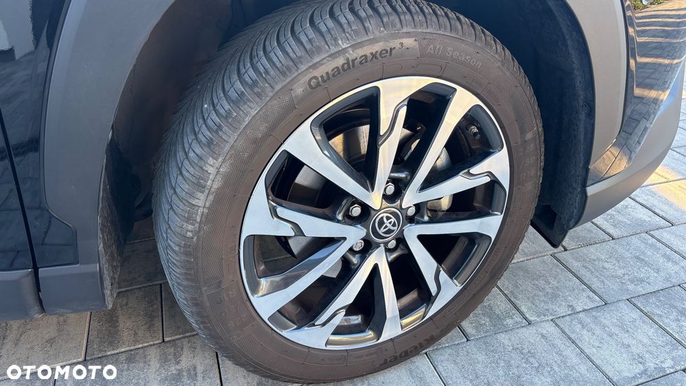 Toyota Corolla Cross 2.0 Hybrid Executive - 18