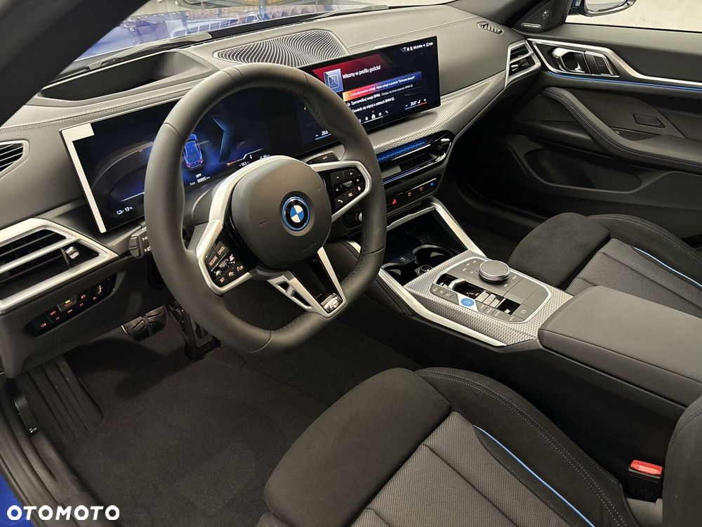 BMW i4 - 10