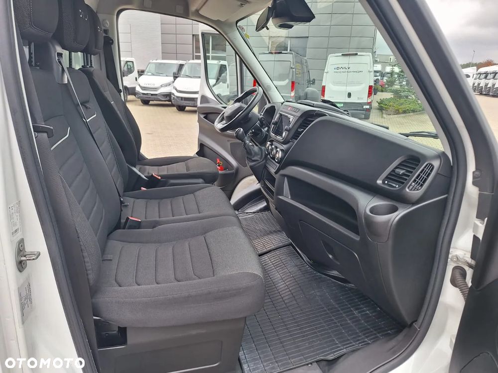 Iveco Daily międzynarodówka 10ep kurnik spanie góra 3l 180KM plandeka - 18