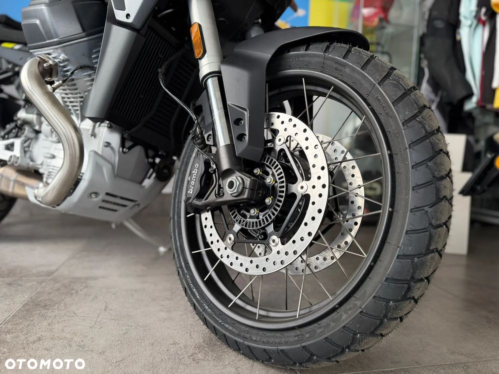 Moto Guzzi Stelvio - 8