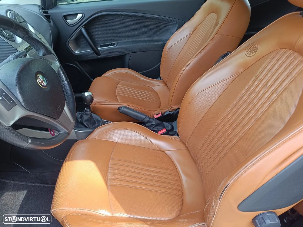 Alfa Romeo MiTo 1.3 JTD Distinctive - 9