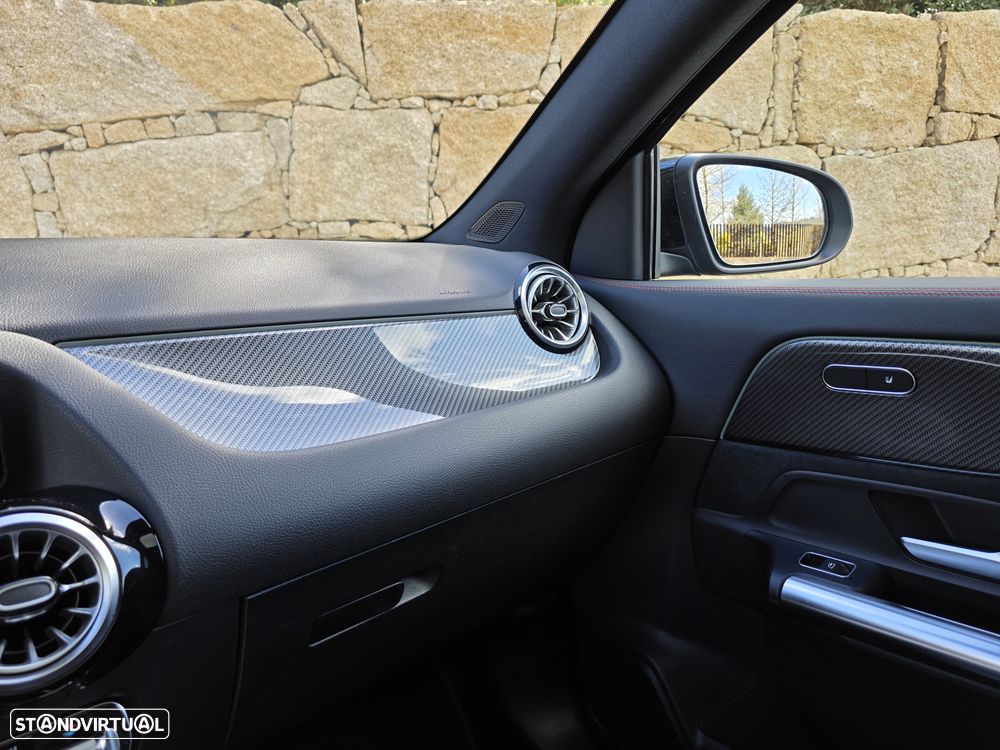 Mercedes-Benz GLA 250 e 8G-DCT AMG Line - 32