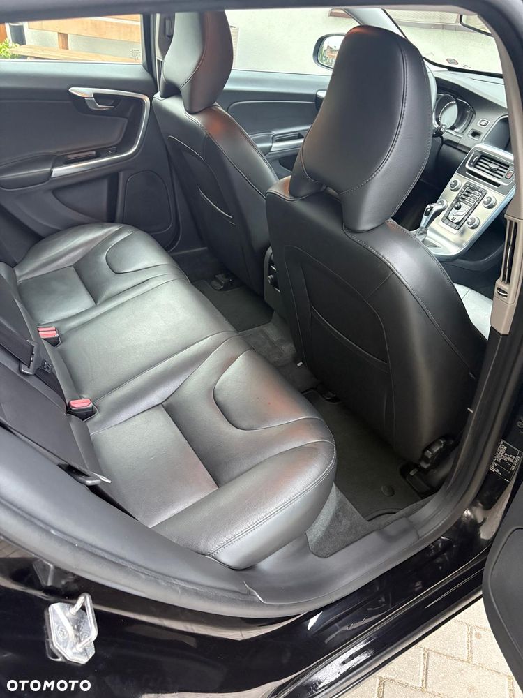 Volvo V60 D2 - 16