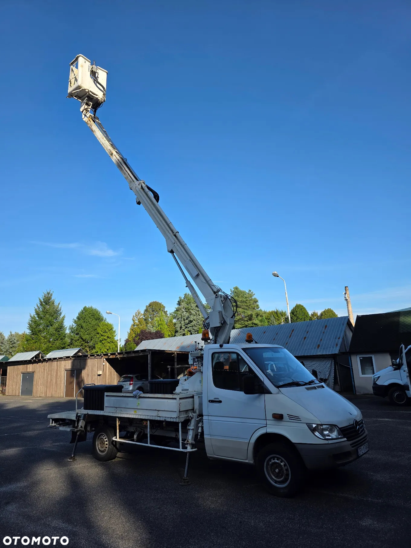 Mercedes-Benz Sprinter - 11