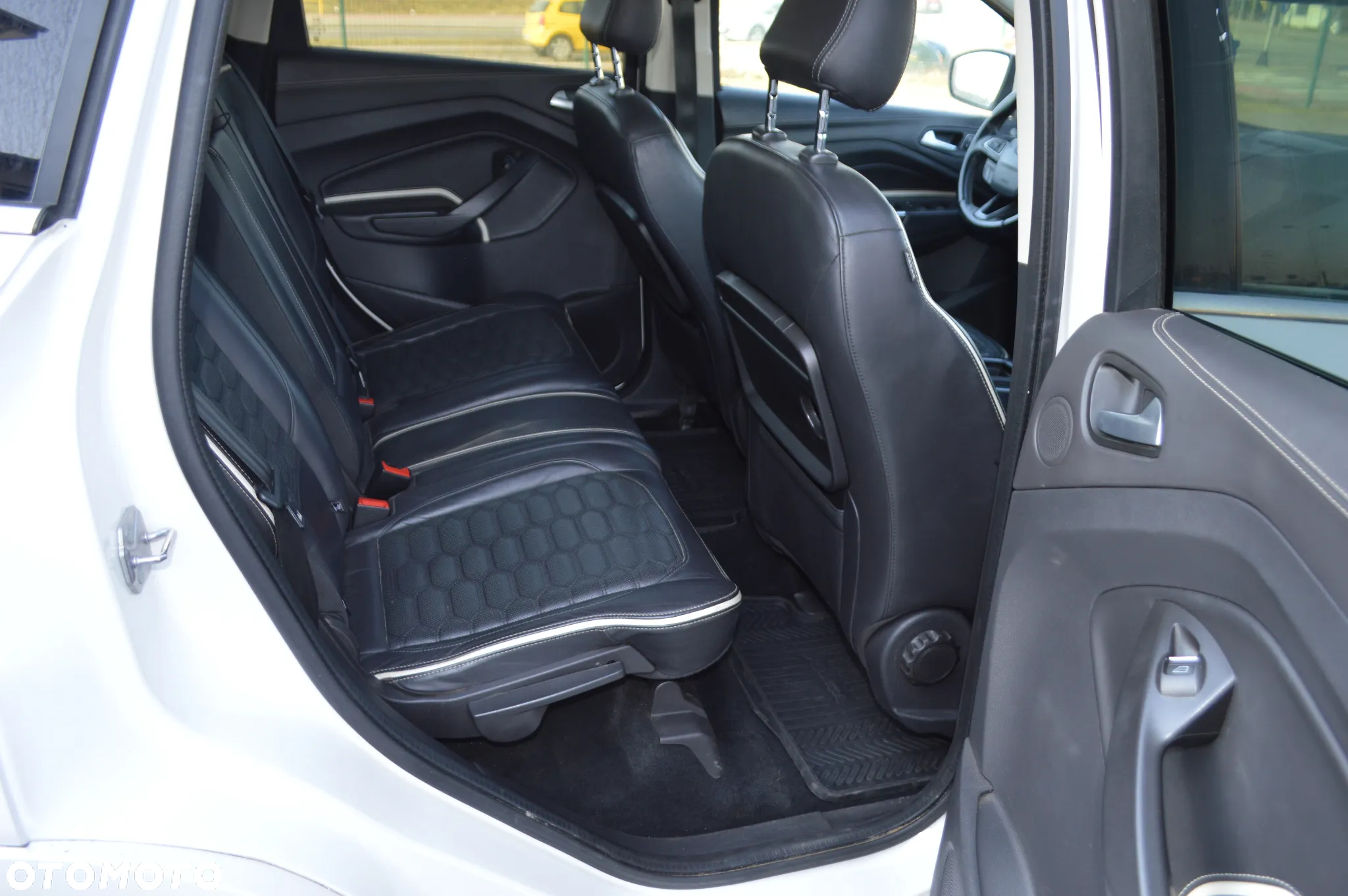 Ford Kuga Vignale 2.0 TDCi AWD - 11