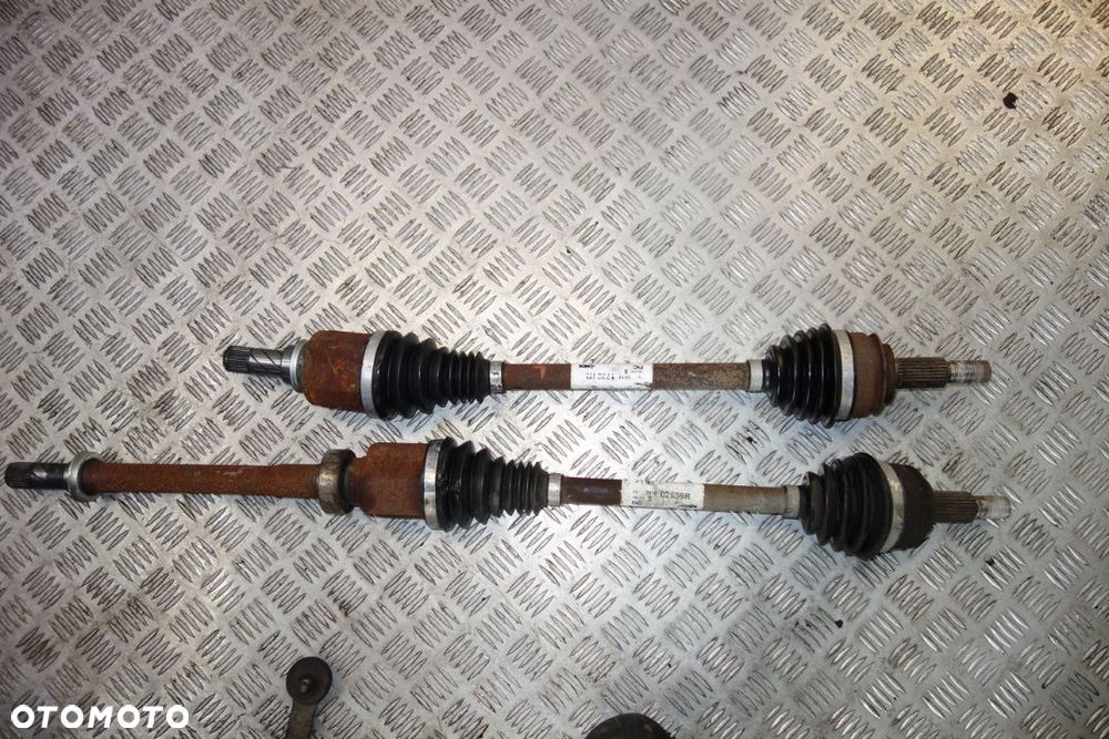 PÓŁOŚ LEWA PRAWA KANGOO III  1.2 TCE USZKODZONE GUMY - 1