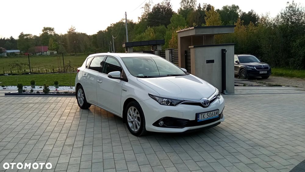 Toyota Auris Hybrid 135 Premium - 8