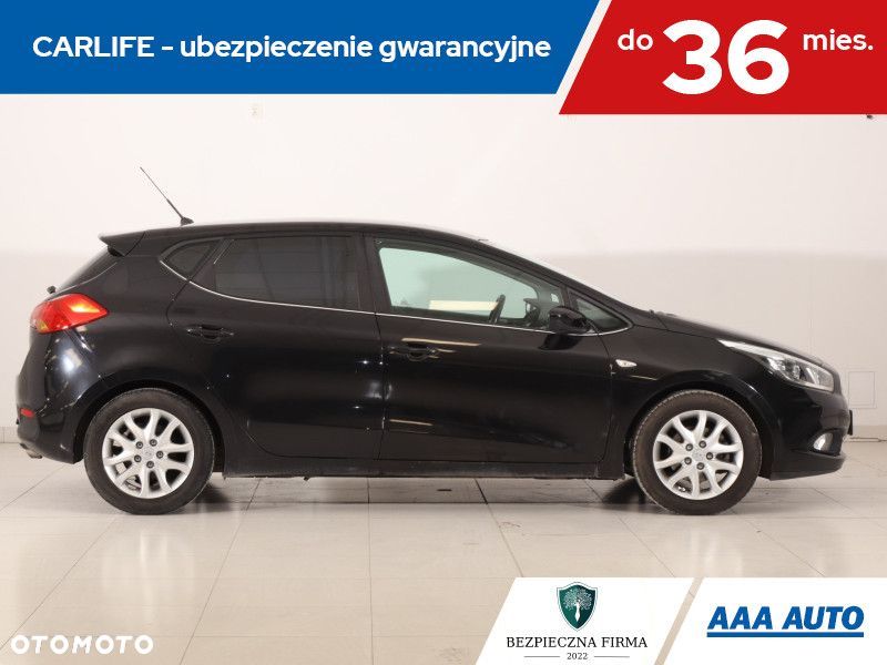 Kia Ceed - 8