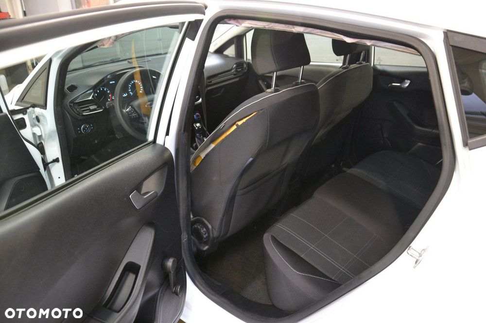 Ford Fiesta - 23