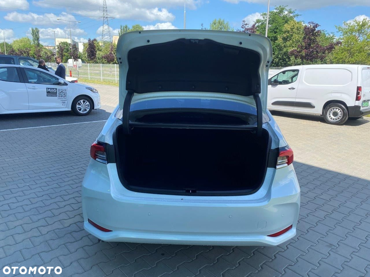 Toyota Corolla - 12