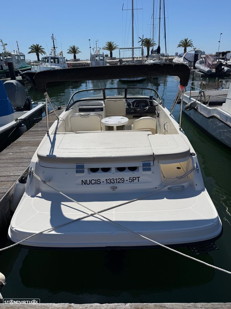 Bayliner VR5 - 5