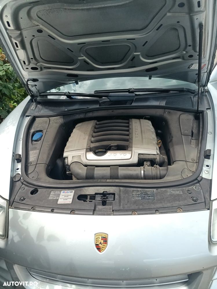 Porsche Cayenne - 8