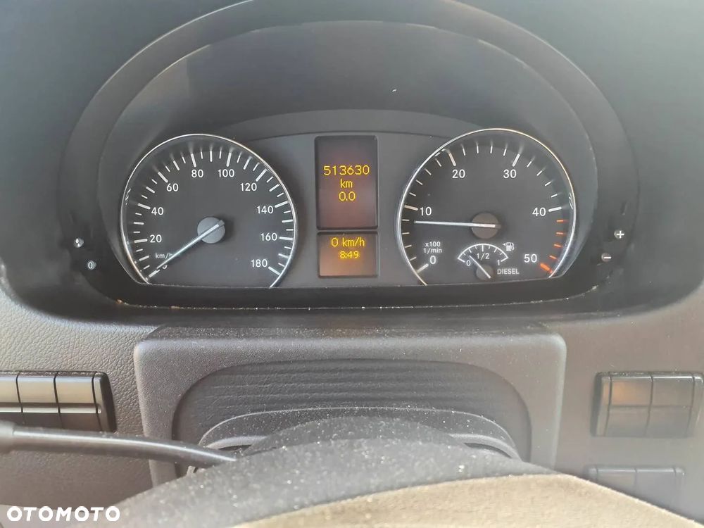 Mercedes-Benz Sprinter - 28