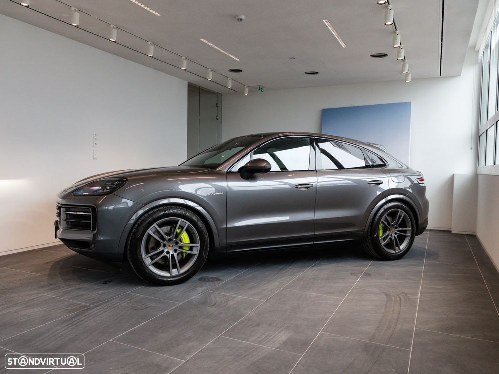 Porsche Cayenne Coupé E-Hybrid - 3