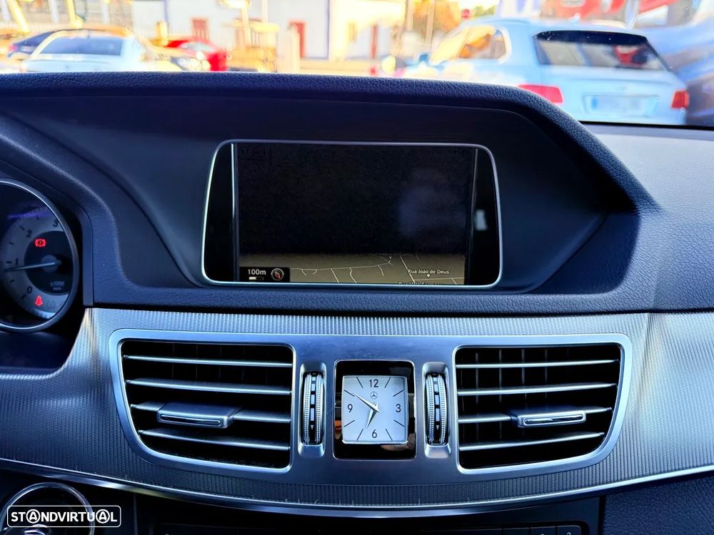 Mercedes-Benz E 250 BlueTEC Avantgarde Auto. - 19