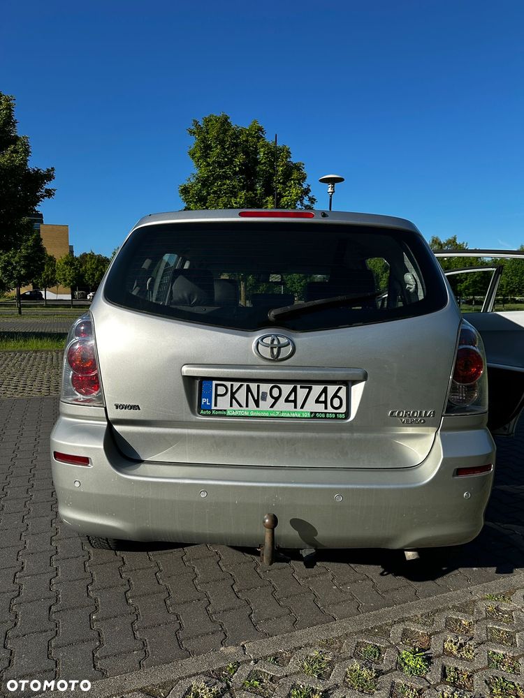 Toyota Corolla Verso 1.8 Prestige + 7os MM - 10