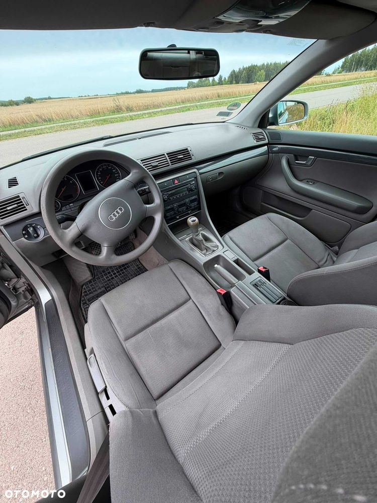 Audi A4 Limousine - 6