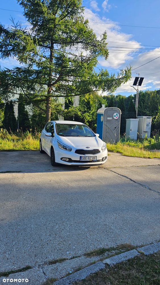 Kia Ceed - 16