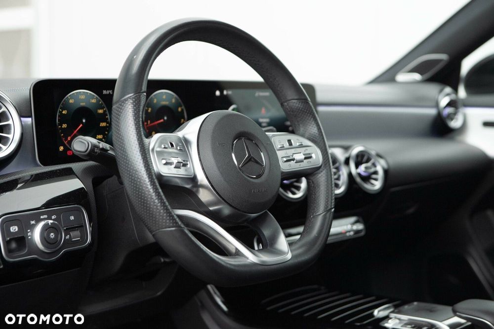 Mercedes-Benz CLA 200 AMG Line 7G-DCT - 21