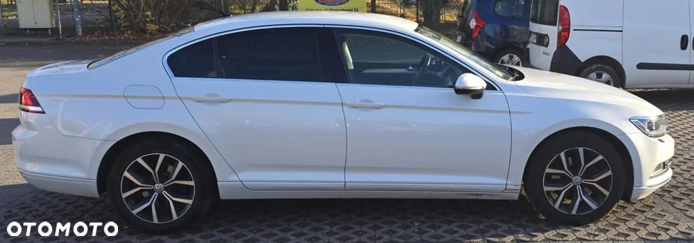 Volkswagen Passat 1.8 TSI BMT Comfortline - 2