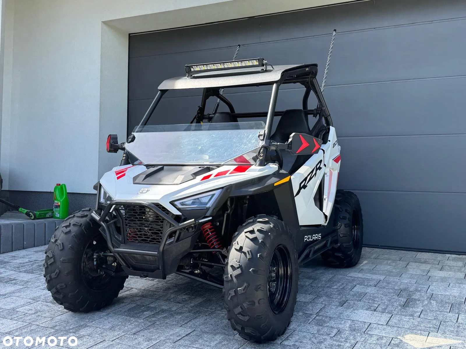 Polaris RZR