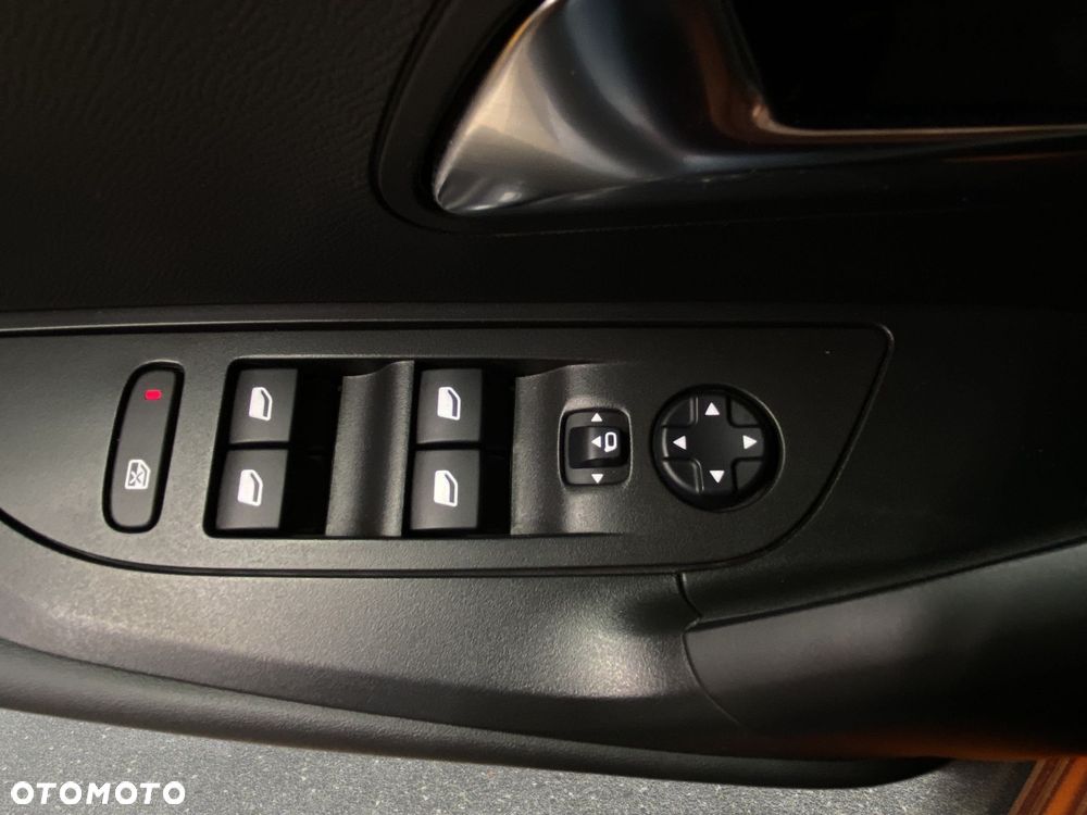 Peugeot 2008 - 31