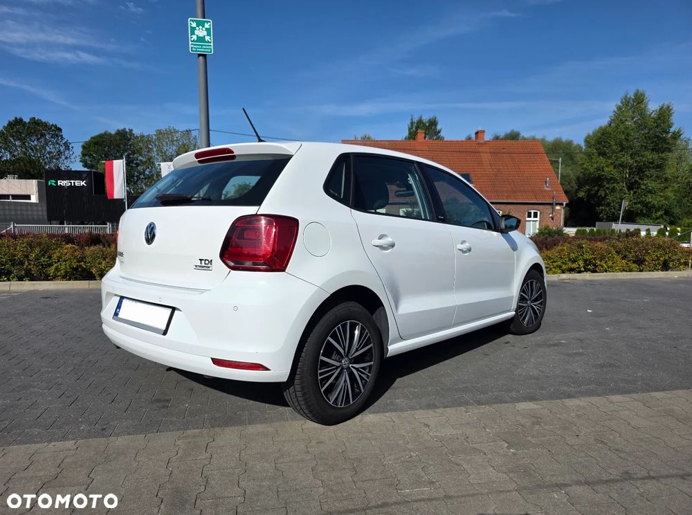 Volkswagen Polo 1.4 TDI Blue Motion Technology Allstar - 4