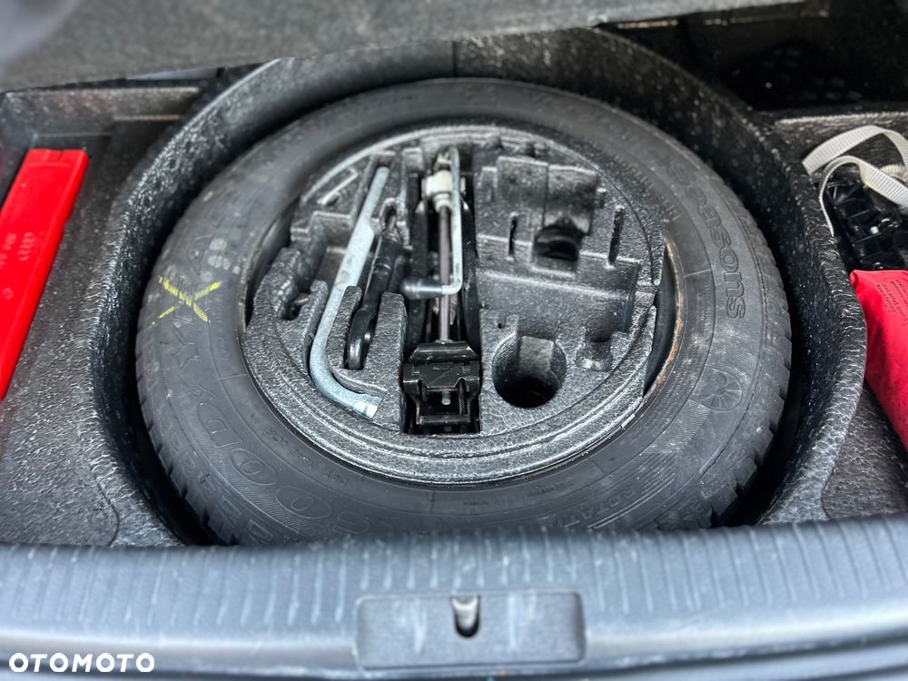 Volkswagen Golf 1.4 Comfortline - 28