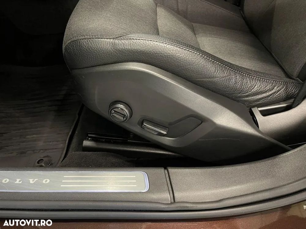 Volvo V90 V90CC B4 MHEV AT AWD Core - 23