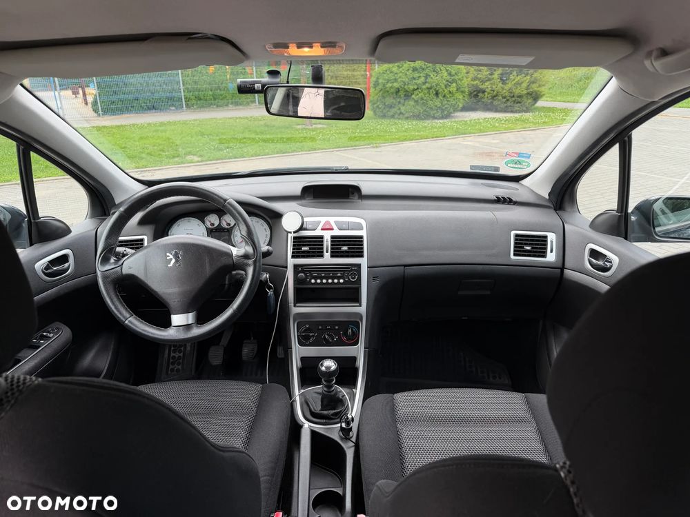 Peugeot 307 HDi 135 OXYGO - 13