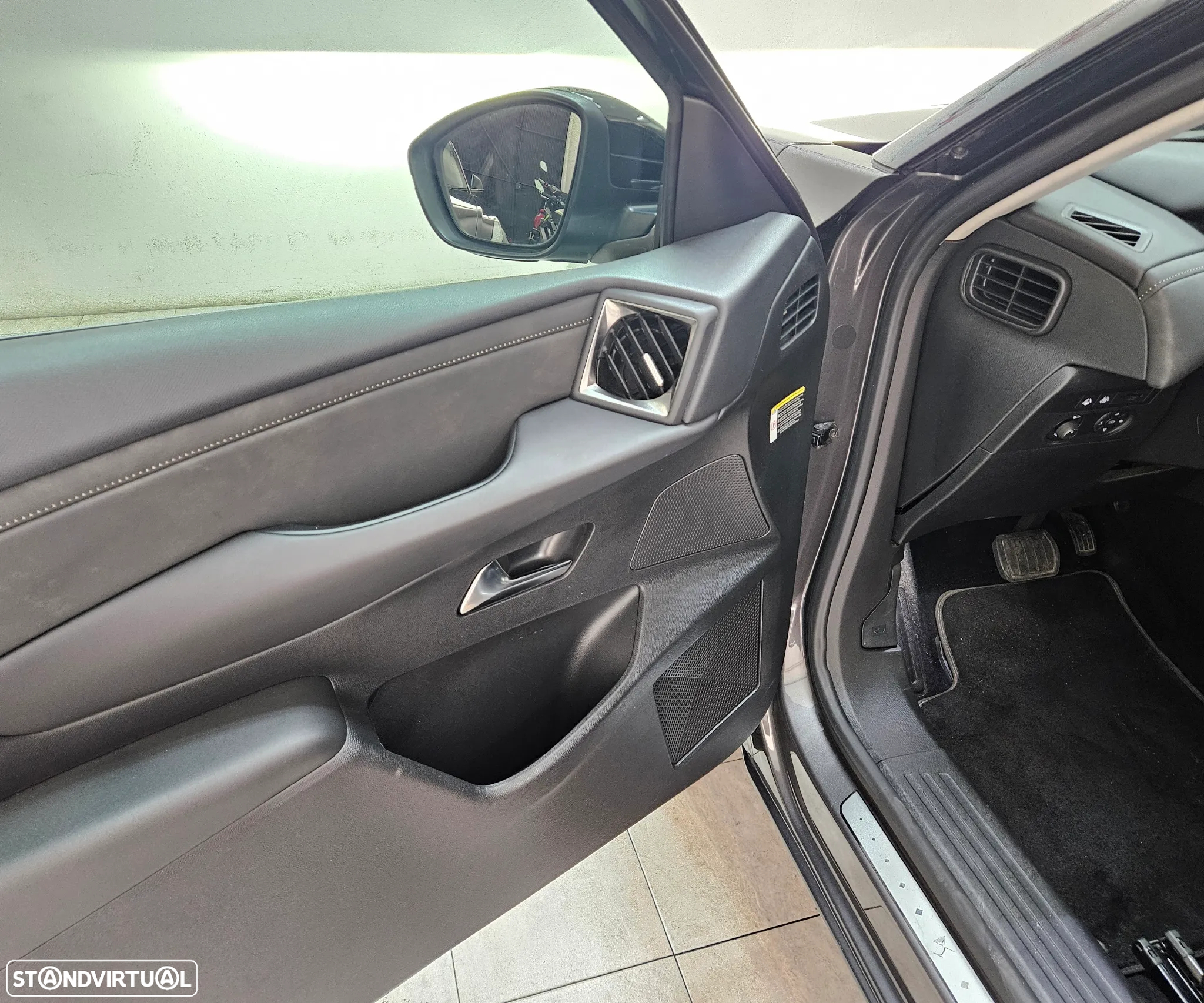 DS DS3 Crossback 1.2 PureTech Grand Chic EAT8 - 19