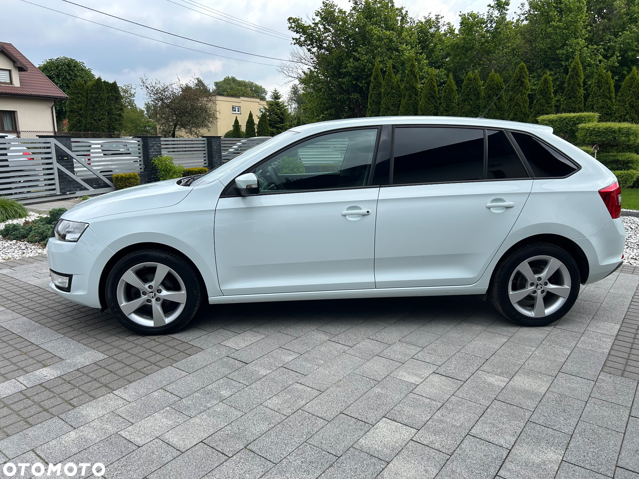 Skoda RAPID Spaceback 1.2 TSI (Green tec) Active - 4