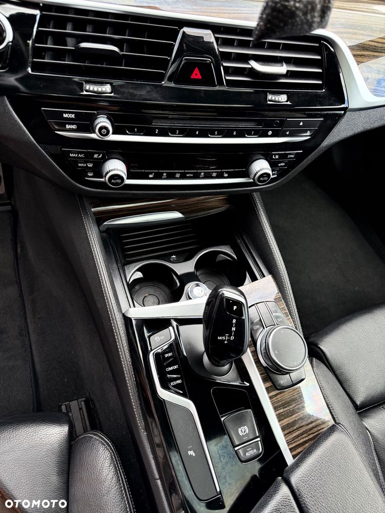 BMW Seria 5 530i M Sport sport - 15