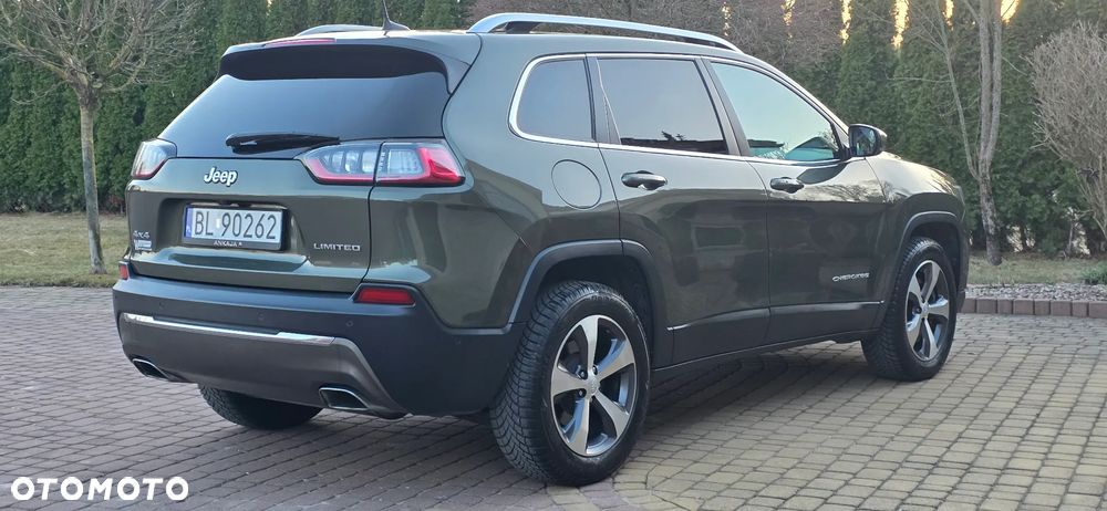 Jeep Cherokee - 17