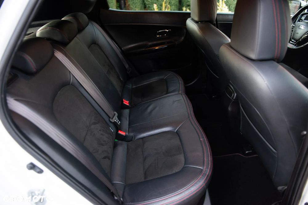 Kia Ceed 1.6 T-GDI GT - 36