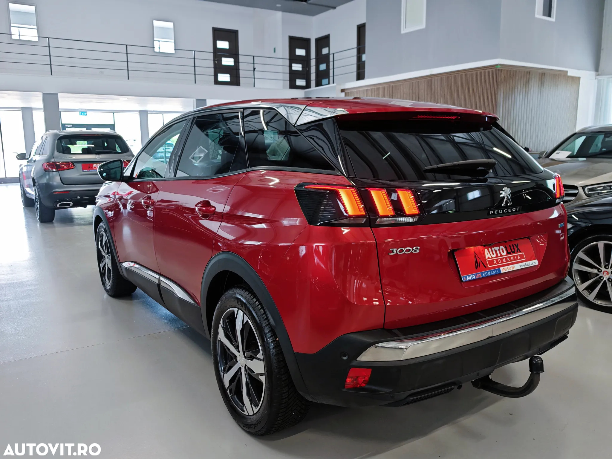Peugeot 3008 1.2 PureTech S&S EAT8 Allure - 6