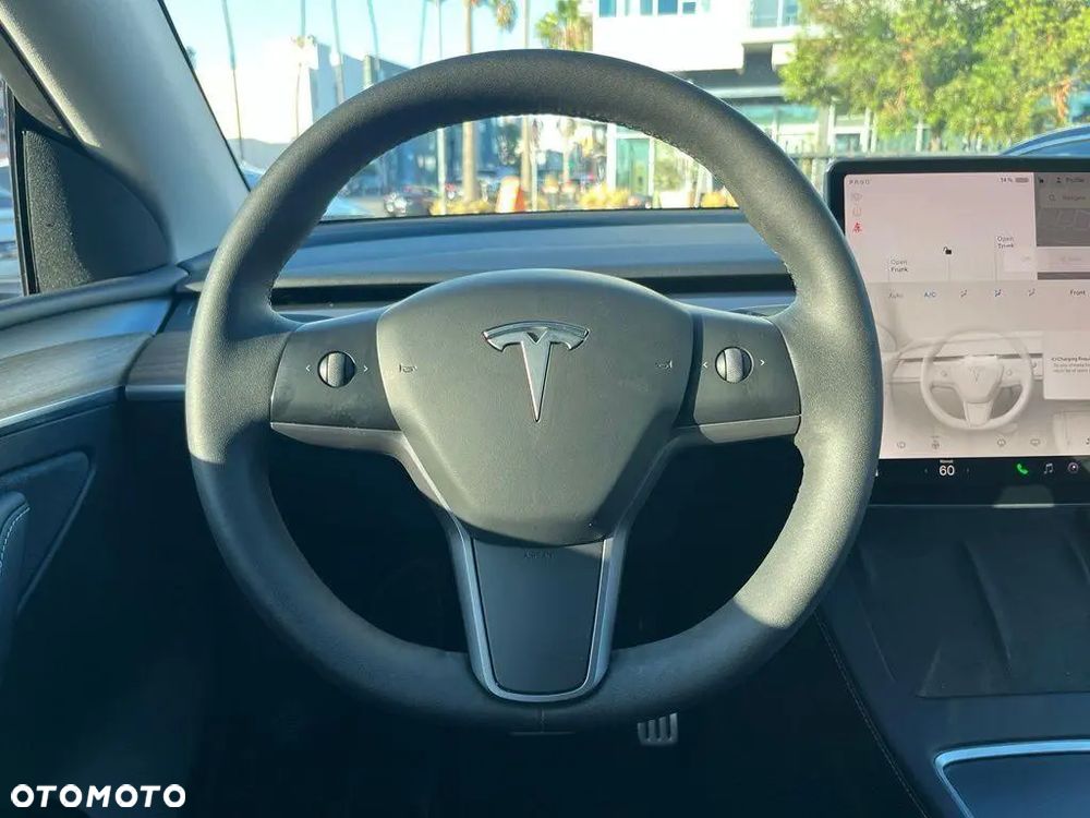 Tesla Model Y Performance Dual Motor AWD - 12