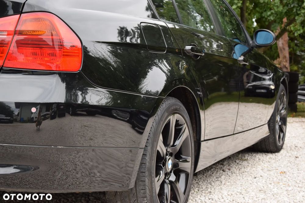 BMW Seria 3 318i - 11