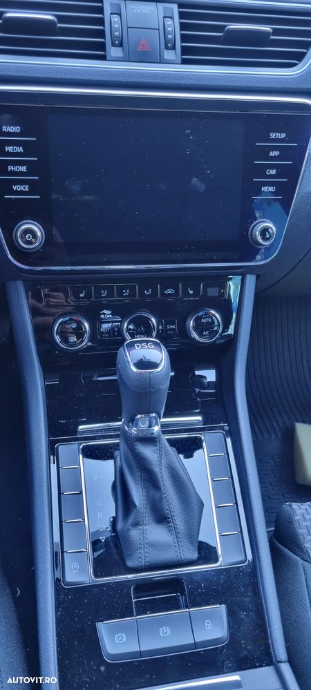 Skoda Superb 2.0 TDI DSG Ambition - 6