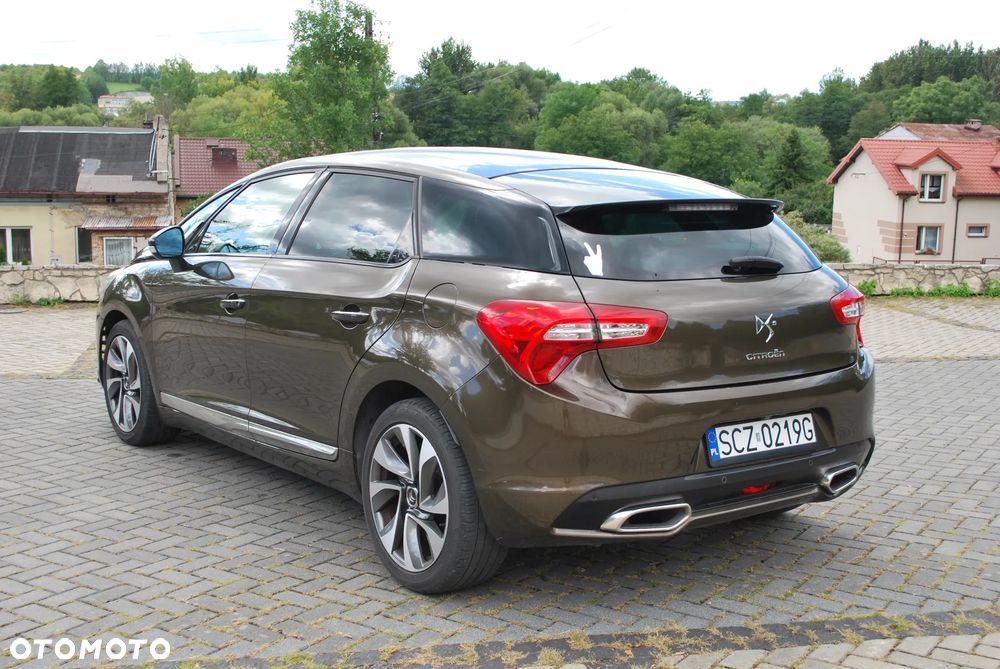 Citroën DS5 HDi 165 SoChic - 5