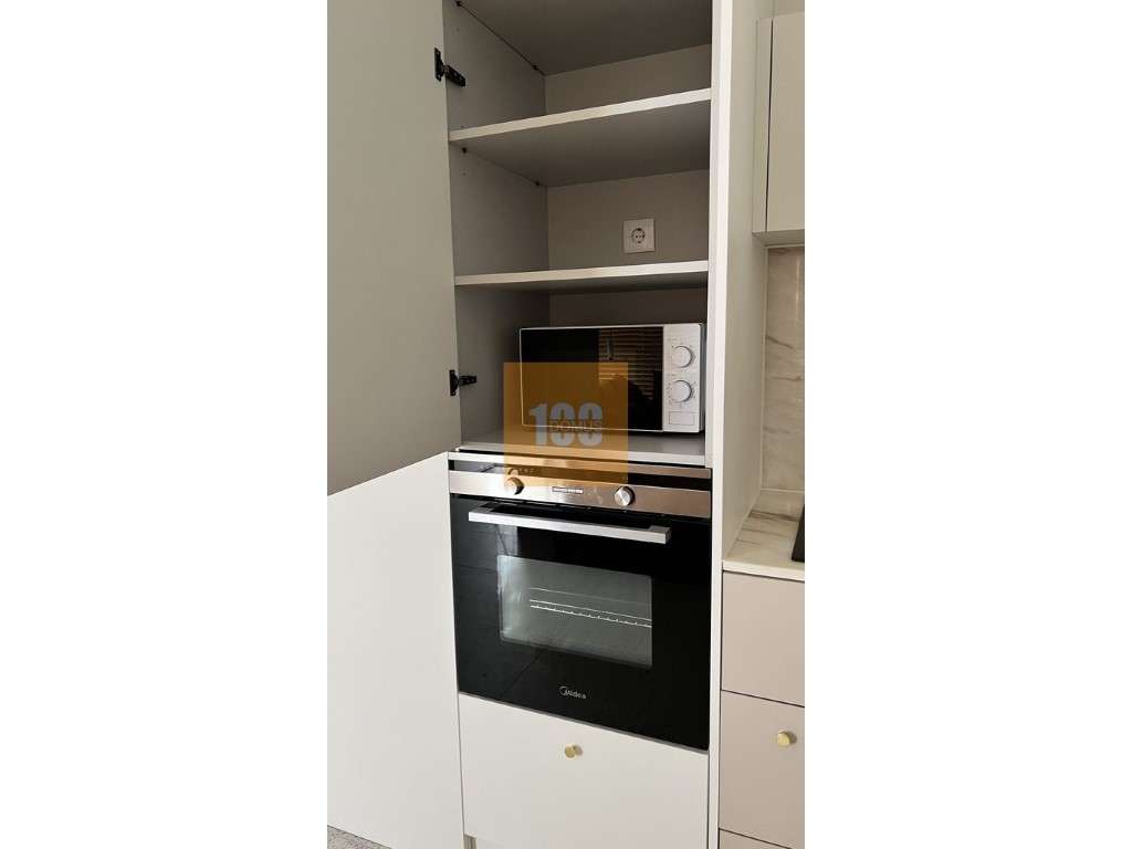 Apartamento T2 renovado em Serralves - Porto - Grande imagem: 4/23