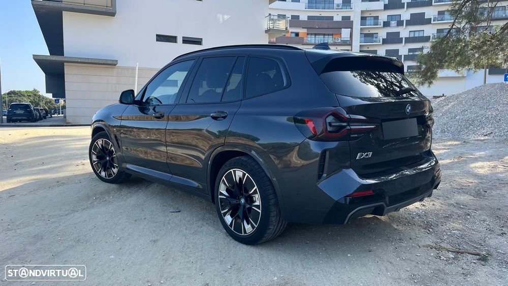 BMW iX3 M Sport Impressive - 6