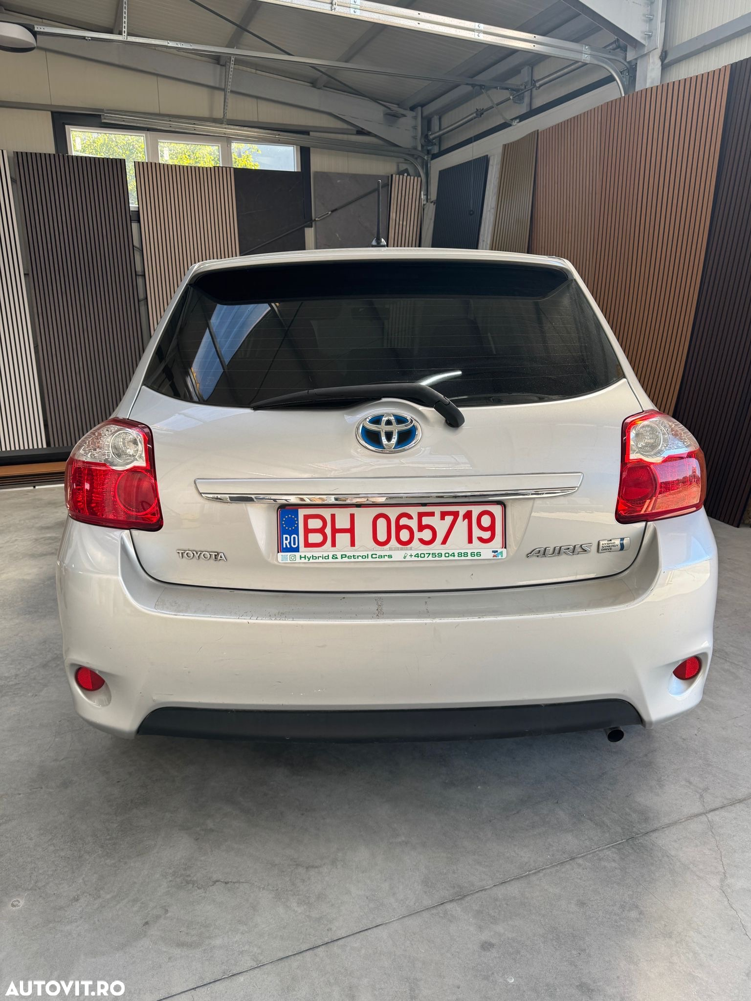 Toyota Auris 1.8 L VVT-i Hybrid Luna - 4